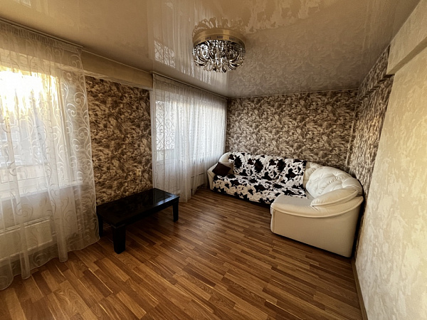 ПРОДАЖА 3х к.кв-ра  в 6а мкрн. дом 41