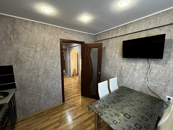 ПРОДАЖА 3х к.кв-ра  в 6а мкрн. дом 41